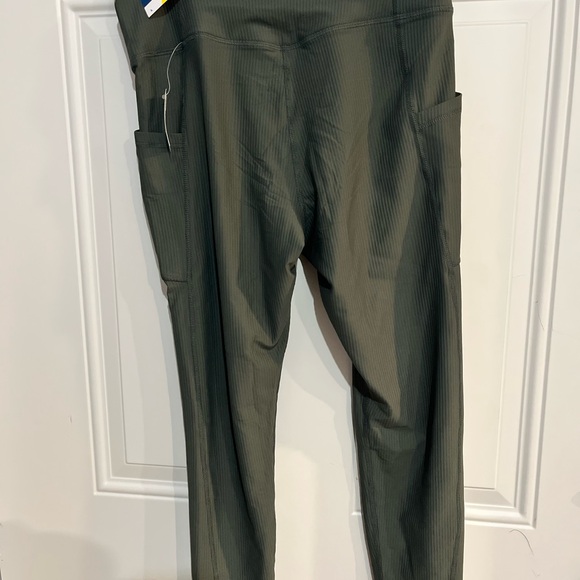 Old Navy - Olive Green Ribbed leggings - Picture 3 of 3